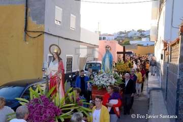 Caserones Bajo procesiona a sus patronos (Foto Francisco Javier Santana)